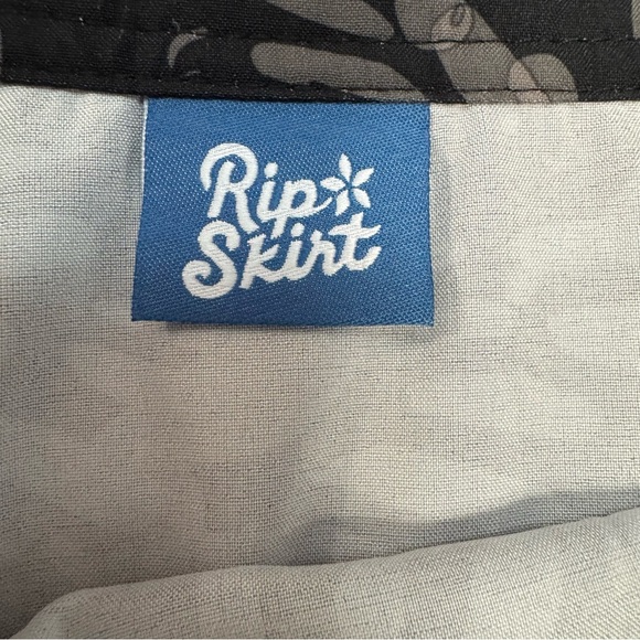 RipSkirt Hawaii Shibori Butterfly Wrap Skirt Size LG Charcoal Beach Vacation - Picture 6 of 14